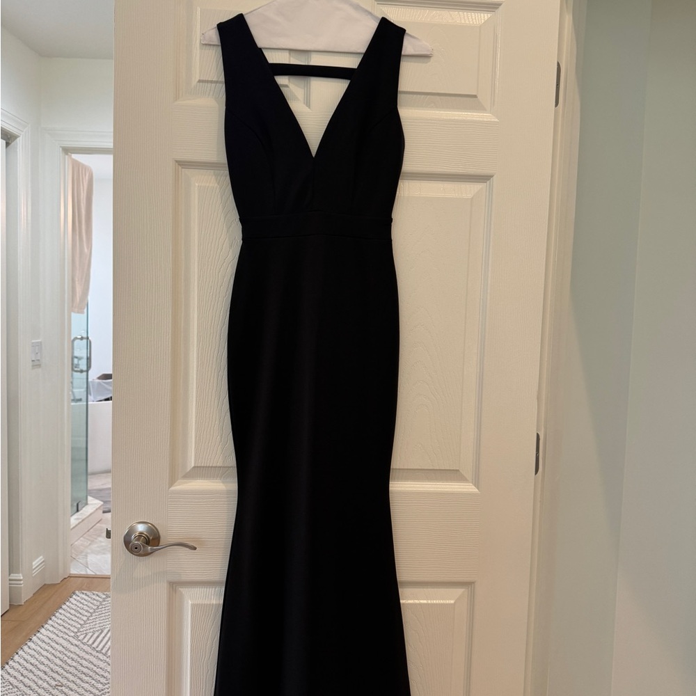 Windsor Black V-Neck Maxi Dress